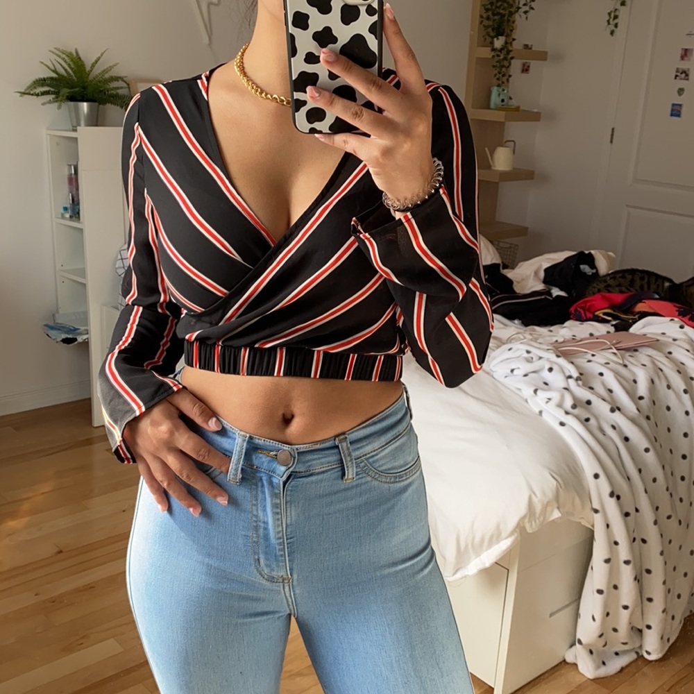 Stripped criss cross shirt with elastic band